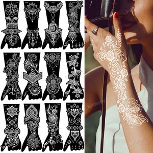 Tatuaggi temporanei 12pcslot indiano Henna tatuaggio temporaneo Stencil Kit sposa donna mano body art decalcomania disegno modello pizzo mandala carta da pittura 221208