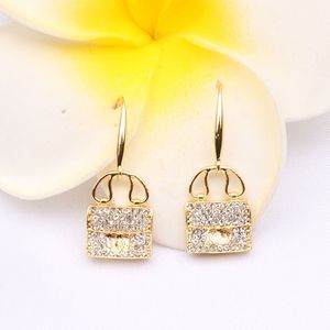 Eleganta designers örhängen dinglar lyxig stud örhänge dubbla bokstäver smycken kvinnor 925 silver kristall strass pärlor bröllop perfekta gåvor