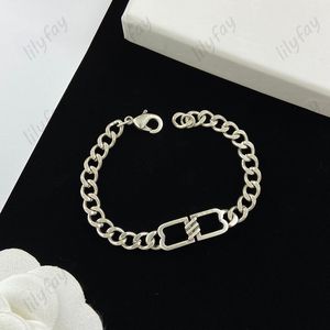 Set di gioielli firmati da donna con anello vuoto di lusso Bracciale d'amore in argento affascinante Moda B Lettere Orecchini con perno scintillante Bracciale in argento 925 Top