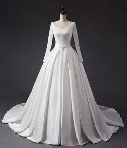 Długocze z dółka z dępadkami A-line sukienki ślubne koronki i satynowa suknia ślubna