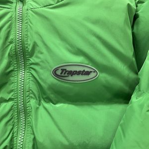 남성용 파카 파카 복어 녹색 트랩 스타 런던 재킷 남자 여자 1 1 최고 버전 탈착식 까마귀 재킷 검은 자수 코트 221207