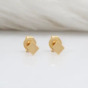 Kolczyki na stadninie 14K Gold Square Fquee Earring Odporna biżuteria Boho Dainty Vintage dla kobiet wodoodpornych