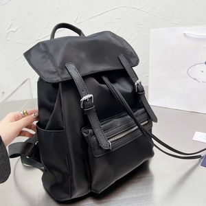 تصميم حقائب المدارس العلامة التجارية 2022 حقيبة ظهر جديدة للرجال والنساء النايلون البسيط