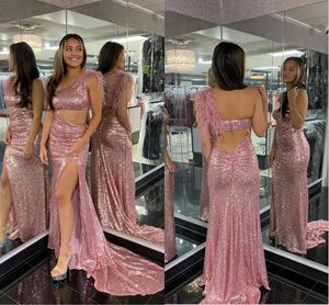 2023 Rose Pink Sequined Tulle Prom Dresses With Slit Feathers One Shoulder Trumpet Evening Special Occasion Dress Formal Cocktail Party Gowns