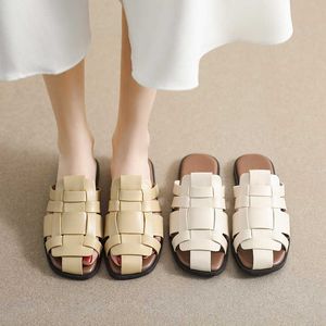 Pantofle Mr Co sandały damskie New Fashion Plus rozmiar Retro buty dla kobiet 2022 koreański styl kapcie oświetlenie zewnętrzne mieszkania wygodne Ins T221209