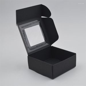 ギフトラップ30pcsブラック/ホワイトボックスクラフトペーパーパッキング小さな手作りのソープボックスがクリアウィンドウパーティーを備えています8.5x8.5x3.5cm