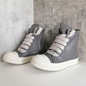 2022 New Women Boots Sneakers أحذية مسطحة واسعة Maga Lace كبيرة Szie Leather Gray Color أعلى أعلى
