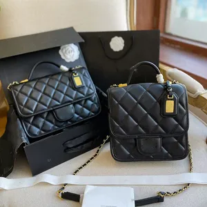 Kadınlar 2023 En kaliteli deri çanta Kadın lüks tasarımcı moda mektubu omuz yüksek messenger el çantası açık hava üst düzey tek çapraz çantalar kutu