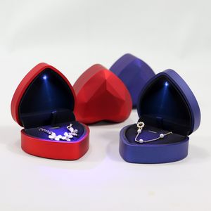شكل قلب LED LED خاتم الحامل صندوق الزفاف مربع المجوهرات
