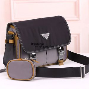 Borsa a tracolla stile marsupio di qualità di lusso Borsa di design in tessuto di nylon da uomo Numero di serie 2V769 Borsa per la polvere borsone