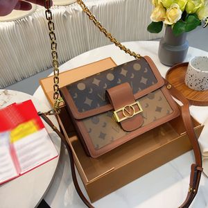 Messenger Bags Designer Briefcases Shoulder Luxury Genuine Leather Tote Bag Womens Crossbody Designers Purse Handbags Gold Chain 22120805CZ