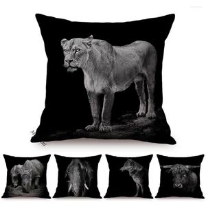 Pillow Black Africa Grassland Animal Style Home Decor Sofa Throw Case Lion Elephant Yak Gorilla Linen Cover Kussen 45x45