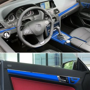 3D/5D karbon fiber araba-stylin iç merkezi konsol kapağı renk değiştirme kalıplama çıkartma çıkartmaları Mercedes e Sınıf W207 Coupe
