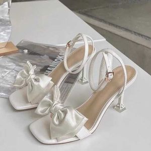 Sexy 2024 Sandals Design Women Cross Bandage sapatos Lady Hollow Out Grosse com Party High Heels T221209 43d7a