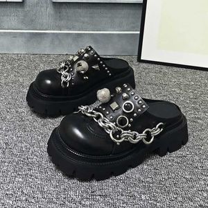 Slippers Summer Women Mules 5cm Platform Leather Slippers Punk Hip-Hop Metal Decorative Chains Slippers Female Thick Bottom Black Slides T221209
