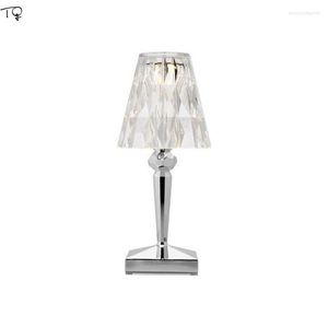 Lampade da tavolo Atmosfera nordica Lampada con diamanti in acrilico con interruttore tattile Ricarica USB Luci decorative da scrivania Decorazioni per la casa Comodino Camera da letto