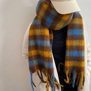 Sjaals herfst winter2022 Europese kleurrijke geruite plaid lus garen dames sjaal zoet kleur contrast kleine sjaal mode kwastje
