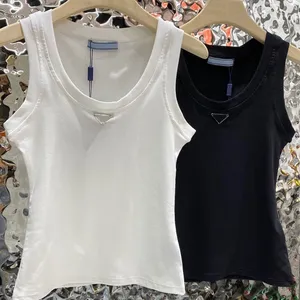 Kvinnor T -skjortor ärmlös Kvinnans designer västar Summer Tanks Camis Tees Vest Short Shirt Ice Silk Tops