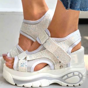 للعلامة التجارية Dropship New High High Cheels Platform Platform Wedges Sundals Summer Summer Women Women Footwear T221209 A1BB