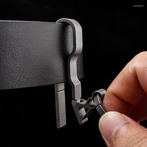 Nyckelringar h￶gkvalitativ titanlegering B￤lte Keychain Key Ring Men Super Light Drable Midje H￤ngande bilkedja L￤tt att anv￤nda