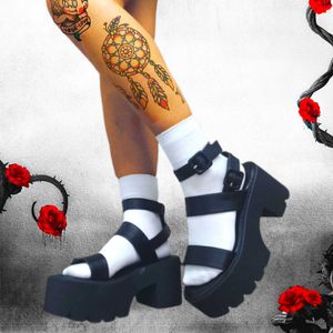 Sandals 2022 العلامة التجارية الترفيهية منصة Stunky Sandals High Block Heels Gladiator Goth Black Shoes Woman Fashion Strendy Summer Women Handals T221209