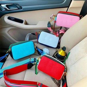 Lüks Messenger Kemer Çantaları Erkek Crossbody Square Sandabası Mini Pochette Klasik Mektup Basit Makyaj Tasarımcısı Kadın PU Deri Kamera Tek Omuz Çantası