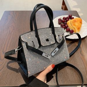 Ny trend Bright Diamond Evening Bag Platinum Handväska Liten publik Messenger väskor stor kapacitet axelväska