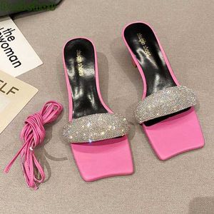 Per donne sandali donne 2022 strass di moda strass con tacchi alti con tacchi quadrati di punta di punta donna pompe per donne scarpe femminile 7735