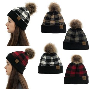 Vinter stickning beanie cap virkning pompom stickade hattar med knapp lätt slitage mask pläd varm flocculus hatt