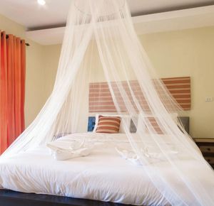 Universal White Dome Myggmasknät Lätt installation Hängande säng Canopy Netting för singel till king size -sängar Hammocks Cribs7415693