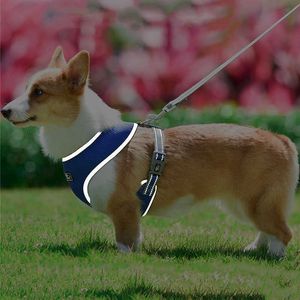 犬の襟の綱は柔らかい小型犬ハーネスベスト子犬のハーネス反射ペットウォーキングリードリーシュ通気性メッシュミディアムドッグチェストストラップT221212