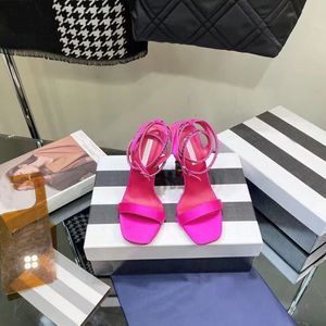 Sandálias femininas de luxo de Hig-End Aberto do dedo do dedo do pé de seda Sapatos de emenda de moda de cristal de 10 cm Sapatos de fábrica de salários 35-43 com caixa