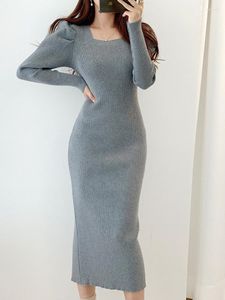 Casual jurken Koreaanse chique 2022 herfst winter elegante vierkante nek puff met lange mouwen split ontwerp gebreide jurk vrouwen moderne dame kleding