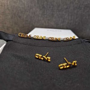 Celi Jewellery Pendings Designer para WomenC de Single Gerenil Femenino Femenino Al estilo simple Temperamento simple Mini Pendientes de oro