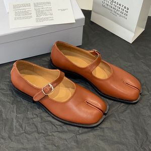 Skor Dam Lyx Designer Sandal Half Casual Skor Ballef Platt Läder Ankel Häl Slip On Boot Lammskinn Vad