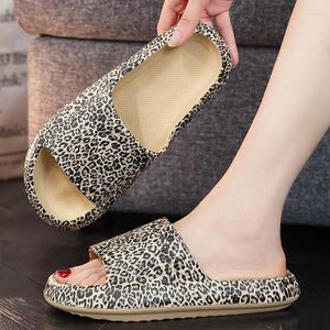 Sandalen Leopard Indoor Außerhalb Plattform Schuhe Frauen Sommer Hausschuhe Dicke Sohle Weiblich Männlich Mode Dias Strand Slipper