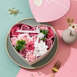 San Valentino Fiore di sapone Fiori di rosa a forma di cuore e scatola Bouquet Decorazione di nozze Regali di festival FY3563 F1213