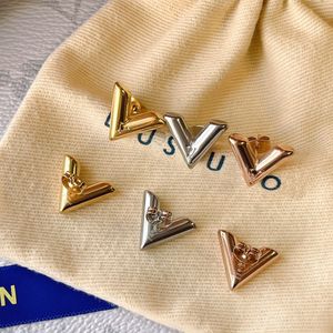 Fashion Design Stud Earrings 18k Rose Gold Earring Luxury Girls' Letter Inlaid Earrings Classic Senior Couple Gift Accessories Designer Jewelry