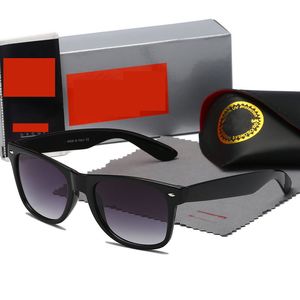 2024 Men Classic Brand Retro Ray Solglasögon för kvinnor Designer Eyewear Bands Metal Frame Designers Sun Glasses Woman