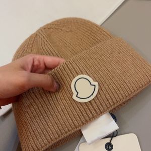 Monclari Hat Lüks Beanie En Kalite Tasarımcı Bluetooth Şapka Tasarımcı Kova Şapkaları Takılı şapkalar Men Cap Head Güneş Özel Pembe Mor Beyaz Sonbahar Sıcak Bayanlar Moda