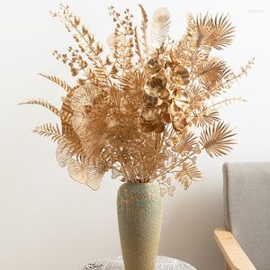 Kwiaty dekoracyjne sztuczny kwiat złota ginkgo eukaliptus holly plastikowe rośliny do domu DIY ślubne akcesoria do dekoracji ściany