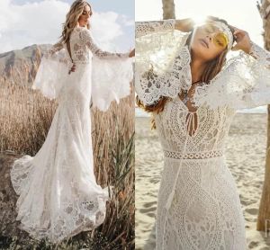 Abiti da sposa Boho romantici in pizzo pieno Abiti da sposa sexy con scollo a V e maniche lunghe a campana senza schienale tagliati in stile bohémien robe de