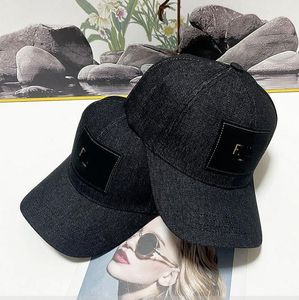 Chapéu de balde de designer masculino para homens e mulheres Bonés de bola com letras de marca 4 estações Ajustável cores pretas Esportes de luxo Chapéus de beisebol marrom Cap Binding Chapéus de sol