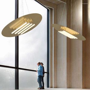 Hängslampor gyllene runda ljuskronor enkelt rostfritt stål lätt att rengöra och installera för vardagsrumsmatsalslobbyförsäljningskontor