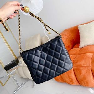 Toppdesigner axelväskor Tote 2023 New Women's Fashion Ringer Justerbar Small Gold Ball Portable Crossbody Bag Presentförpackning Factory Direct Sales