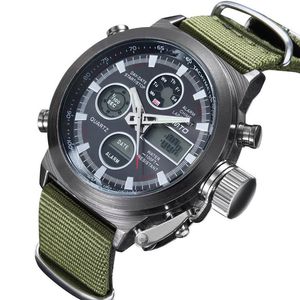 Multifunktionella bergsbestigningar Sportklockor Domineering Watertproof Man Form Quartz Nylon Military Watch Tactical LED WRISTWATC227D