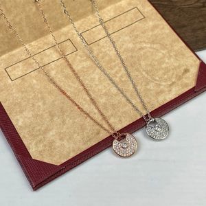 Halskette Luxus-Halsketten von Designern Untervergoldet und dick vergoldet in 18 Karat Design Schmuck lässiger Stil Weihnachtsgeschenk Schmuck Temperament vielseitig sehr gut