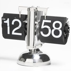 Zegary stołowe Vintage Flip Strona Zegar Automatyczne skręcanie kwarcowego wystrój czasu na domową sypialnię biurową Dekorację Dekorację