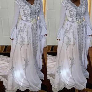 Crystals Beaded Moroccan Kaftan Prom Dresses White Chiffon Long Sleeve muslim Evening Gowns With Silver Lace Applique