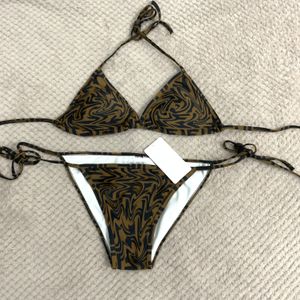 Swimsuit Women Sexig bikini med två färger med två färger röda och svarta badkläder Summer Beach Swim Suit Size S-XL